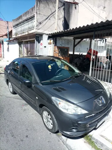 Peugeot 207 Sed. Passion XR Sport 1.4 Flex 8V 4P 2012