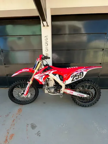 HONDA CRF 450R 2011 OFICIAL