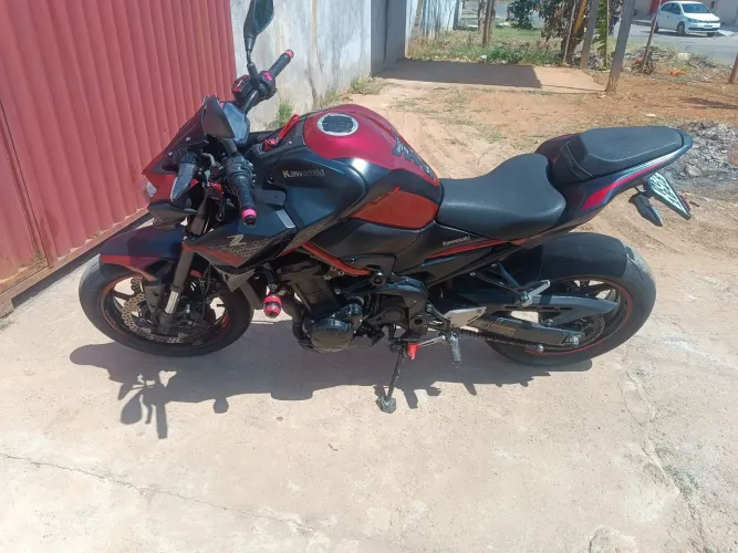 Moto de procedência de garagem