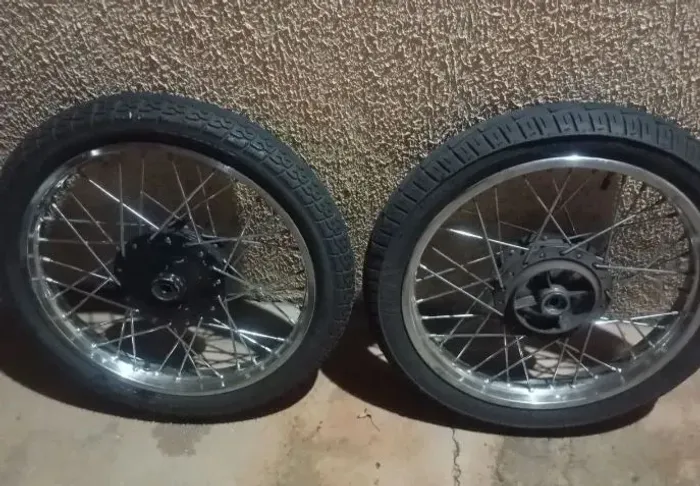 Vendo rodas dianteiro e traseiro fan factor 125