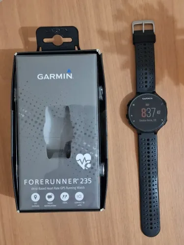 Relógio Garmin Forerunner 235