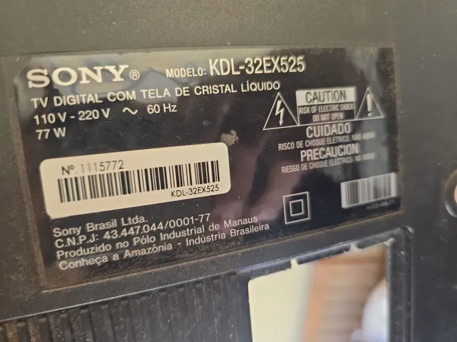 TV Sony Bravia KDL-32EX525 para retirada de peças