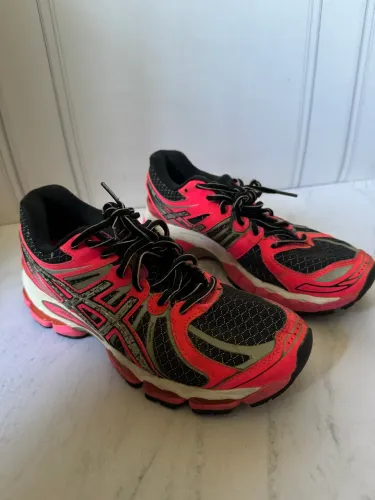 Tênis Asics Nimbus