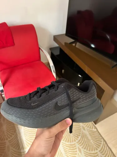 TENIS NIKE UPLIFT