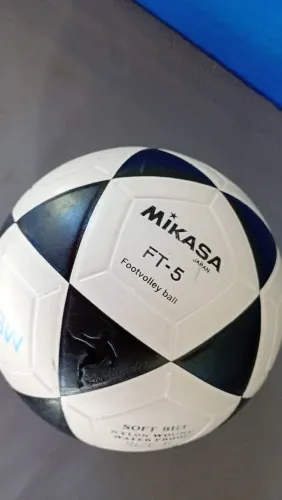 Bola Mikasa original preta e branca