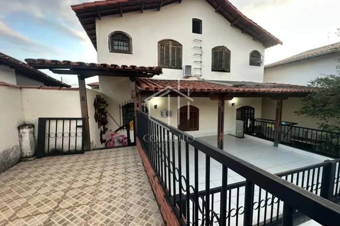 Casa 4 quartos / Planalto