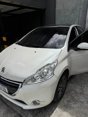 Peugeot 208 Griffe 1.6 Flex 16V 5P Aut. 2015
