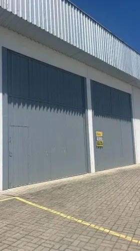 Galpão Comercial com Grande Área de Terreno Vila Nova