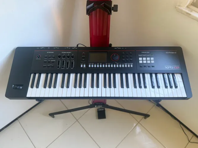 TECLADO / SINTETIZADOR ROLAND XPS-60