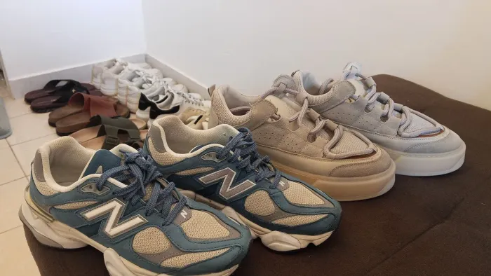 Vendo dois tênis original por 700,00