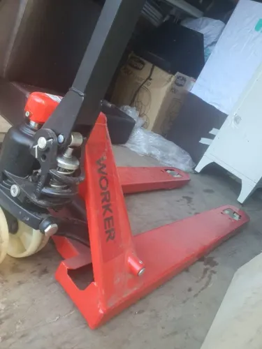 Paleteira Manual Hidraulica Worker 2000T