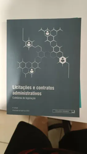 Livro Licitações e Contratos: Coletânea