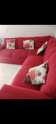 Sofá de Canto Vermelho + 4 Almofadas de Brinde