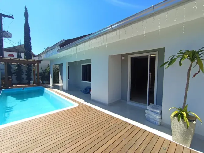 Casa de 4 Quartos com Suíte, Mobiliada em Jaraguá do Sul (Jaraguá Esquerdo)