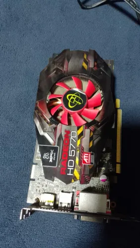 Placa de Vídeo AMD Radeon HD 5770 1GB + Placa de Som Asus Xonar Essence