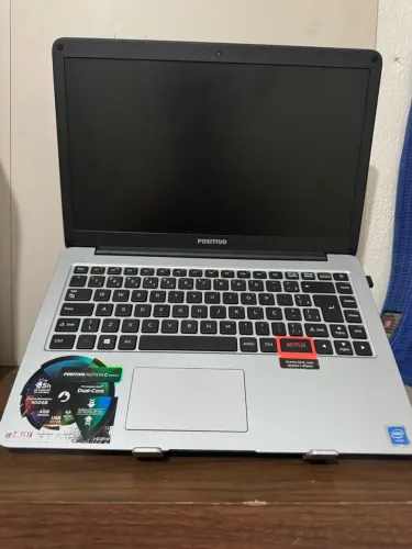 Vendo notebook positivo