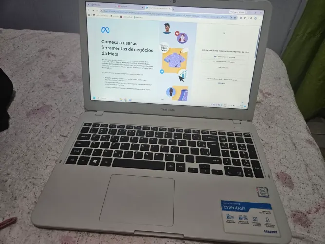 Notebook Samsung Essentials Intel Core i3