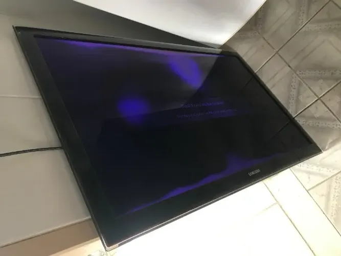 TV Samsung 46 polegadas (Reparo ou retirada de peças)
