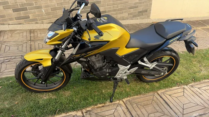 CB 300 TWISTER