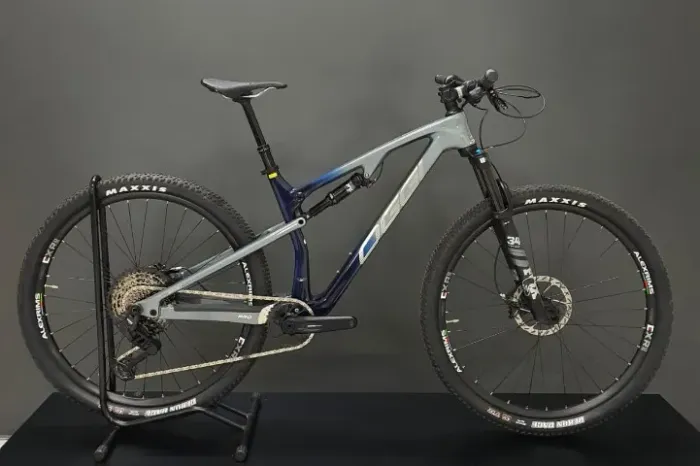 Bicicleta Oggi Cattura Pro S1000 AXS