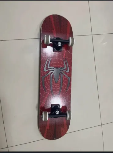 Skate homem aranha