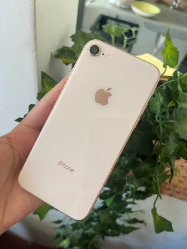 iPhone 8