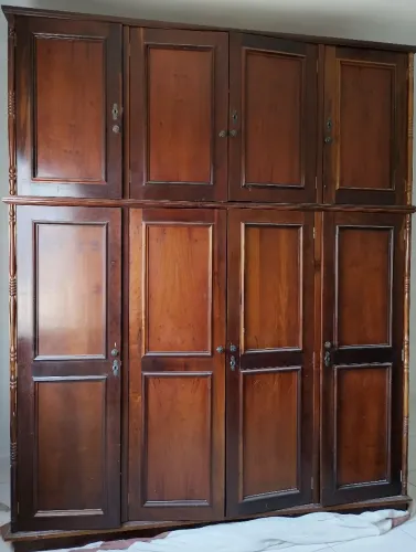 Guarda-roupa madeira maciça imbuia