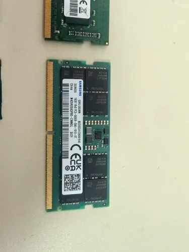 Vende-se Memória Samsung DDR5 16GB 5600Mhz