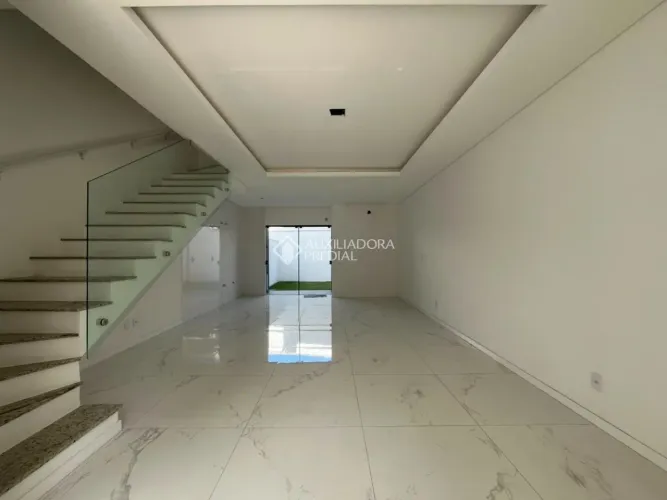 Sobrado Geminado com 110,85m², 3 dormitórios sendo 1 suíte, à venda por R$ 638.000,00