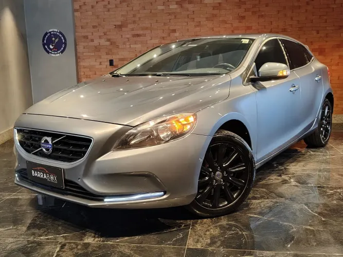 VOLVO V40 2.0 T4 COMFORT TURBO 2015
