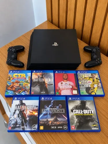 PS4 PRO 1TB + 2 Controles + Jogos