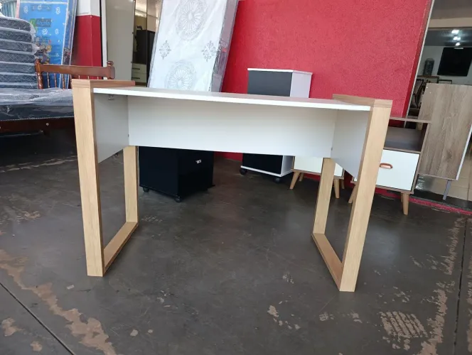 Mesa escrivaninha na PROMOÇÃO 199,00