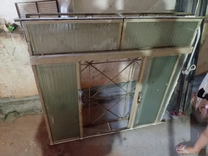 Vendo janela 60 reais