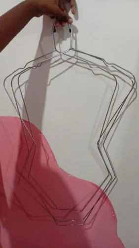 Cabide de corpo 3 por 80,00 