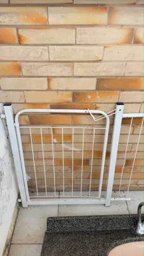 Portãozinho de proteção para cachorro ou criança