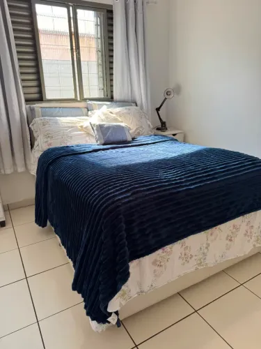 Vende-se Cama casal baú com colchão