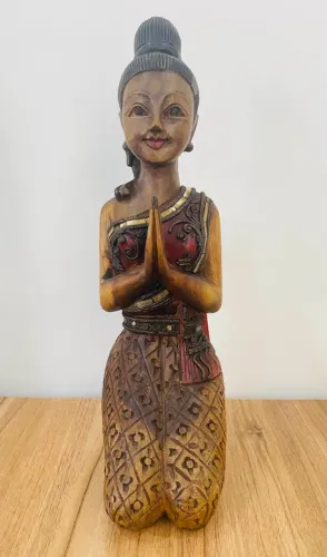 Escultura em madeira Tailandesa Sawasdee - Saudação