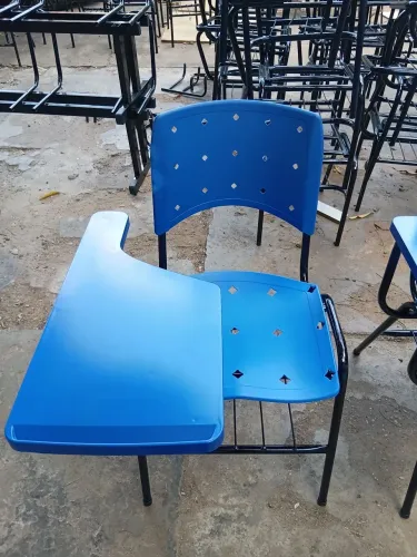 Cadeiras escolar de plástico azul