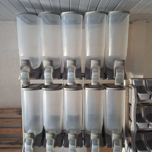 Dispenser de racao graneleiro