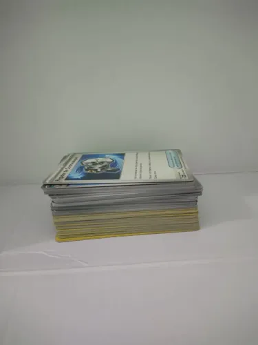 Vendo Cartas Pokémon incluindo 3 ultra raras!