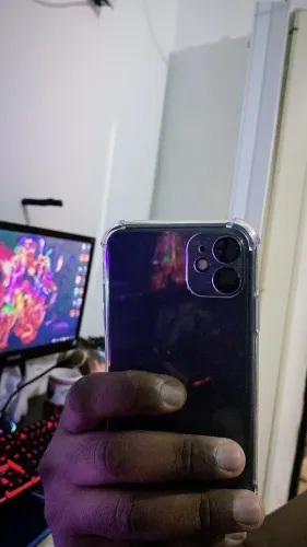 iPhone 11 muito conservado todo original 