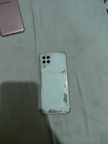Samsung A22 NAO LIGA ATRAS E NA FRENTE QUBRADO