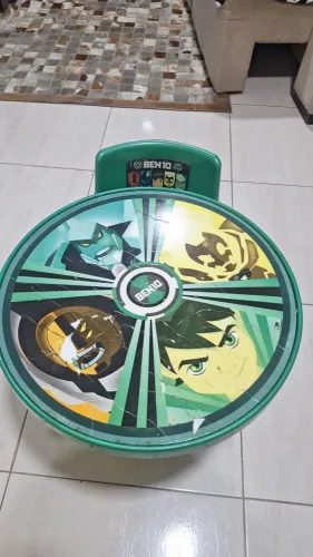 Mesa com Cadeira Ben 10.Em bom estado.