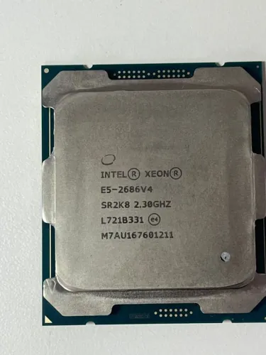 processador Xeon E5-2686 V4 18 núcleos e 36 threads