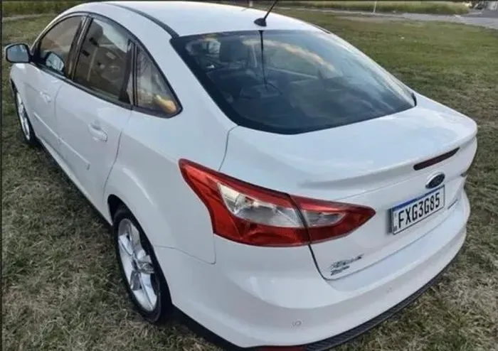 Ford Focus Sedan 2.0 16v/2.0 16V Flex 4P Aut. 2015