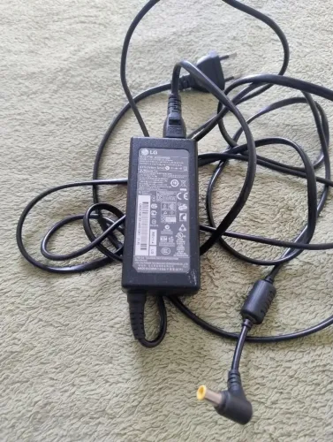 Fonte Adaptador LG "PA-1650-64" Bivolt