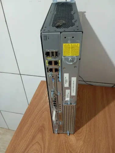 Roteador cisco modular 2911 3x RJ45 Gigabit