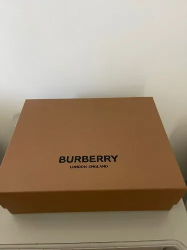 Caixa grande Burberry
