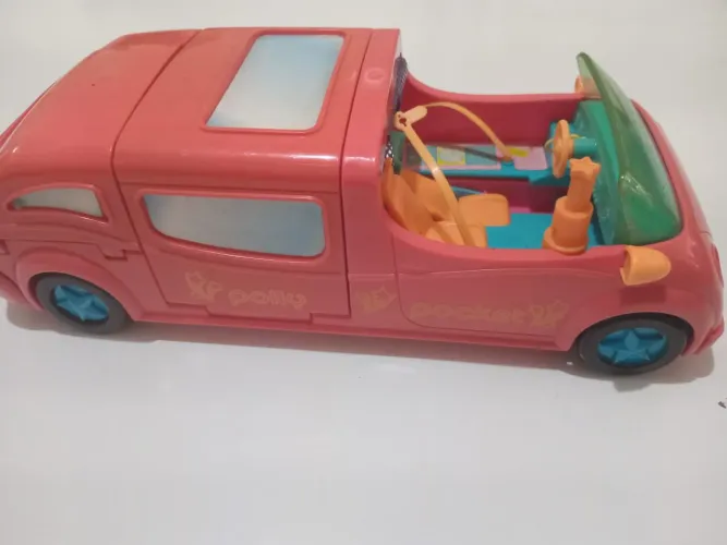 Carro de luxo da Polly (limusine)