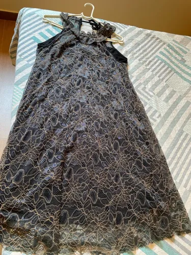 Vestido de renda midi